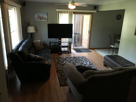 2nd image of 36793 Oakwood Ln