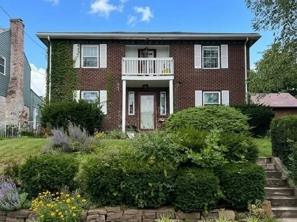 435 Fairway Dr, Pittsburgh, PA 15227