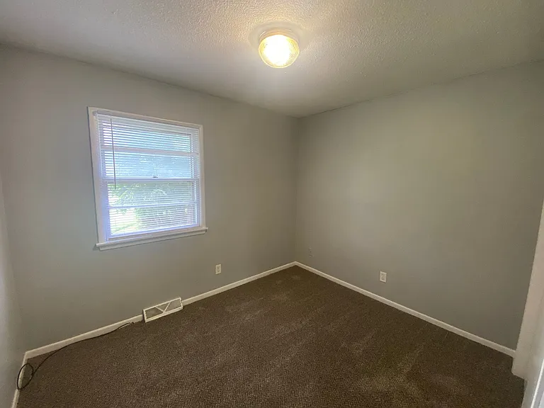 3302 SE 5th Street — Photo 6