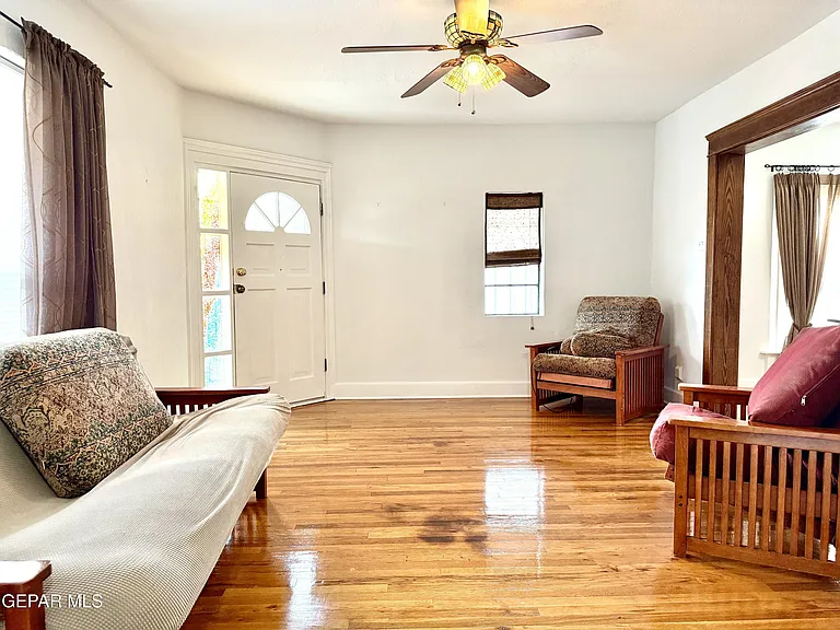 611 New York Ave — Photo 5