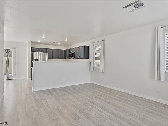3rd image of 2078 Sandy Ln
