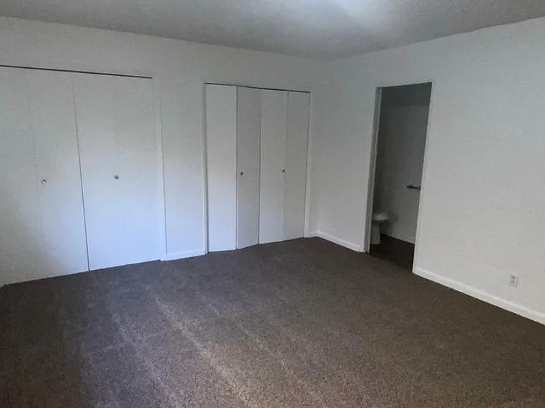 5712 Stockdale Hwy #1 — Photo 7