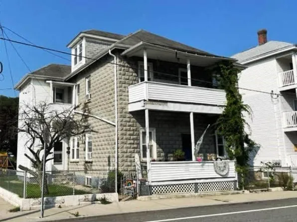 190 Railroad St, Lincoln, RI 02838