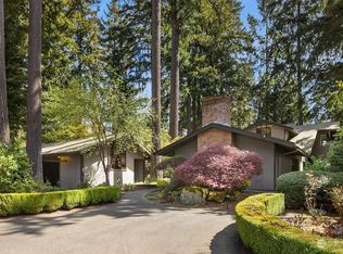 8020 84th Ave SE, Mercer Island, WA 98040