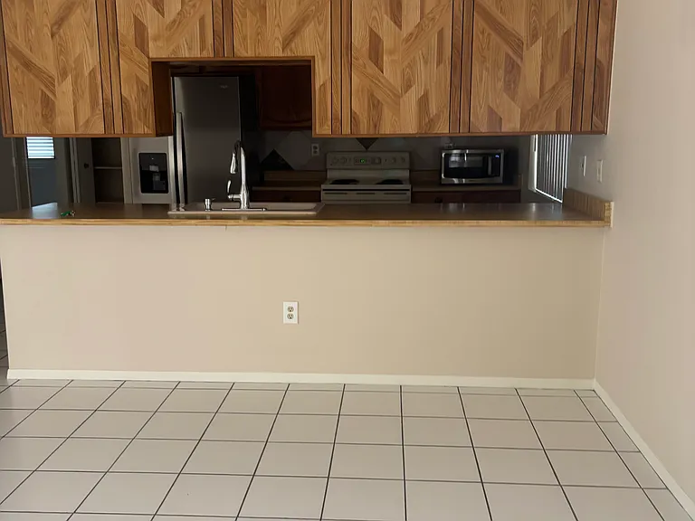 16618 E Ashbrook Dr #B — Photo 8