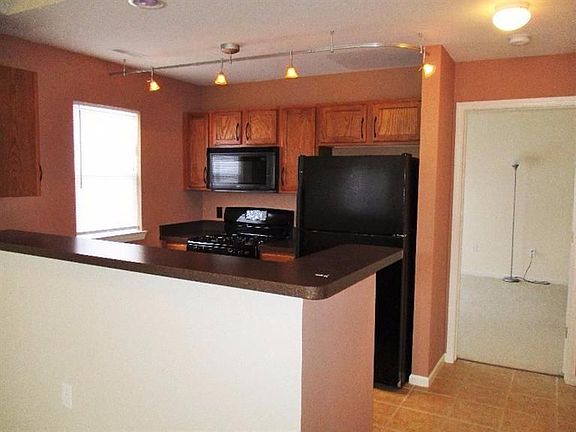 3rd image of 3186 Primrose Ln