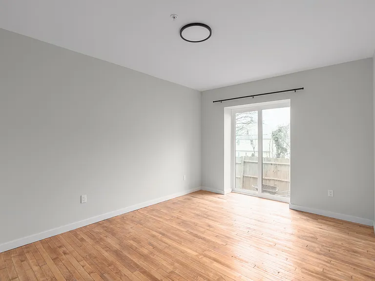 635 Main St #200 — Photo 7