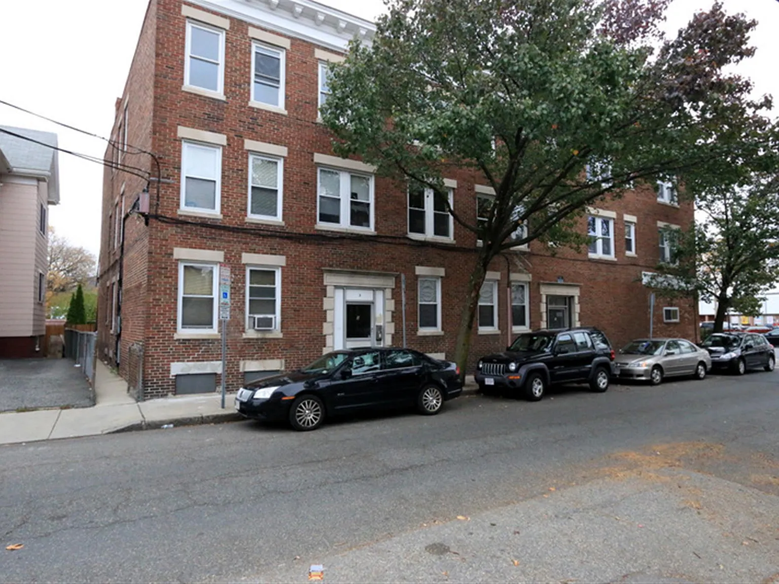 2 bed, 800 sqft, $2,800 — Photo 3