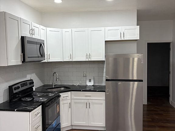 2nd image of 3416 N Front St #1