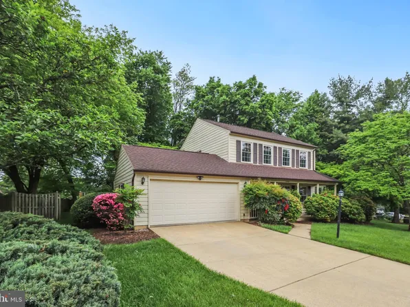 14401 Red House Dr, Centreville, VA 20120