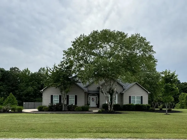 16 N Timber Ln, Finger, TN 38334