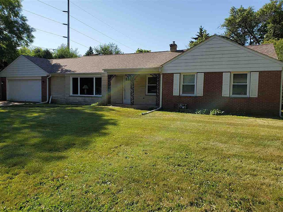 1st image of 4427 Berkshire Close