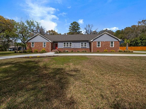 2nd image of 3602 N Meridian Rd