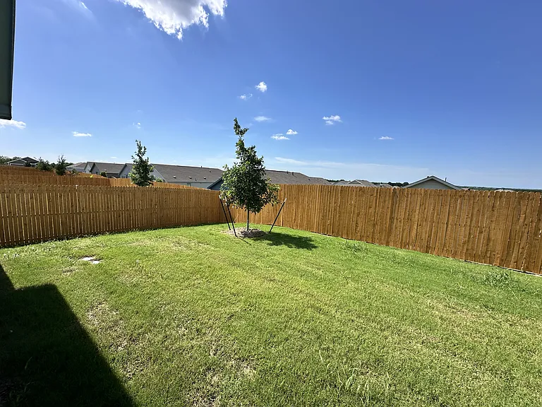 3703 Longleaf Dr — Photo 15