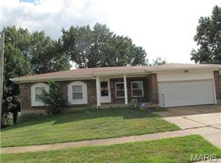 660 Lind Rd, Saint Louis, MO 63125