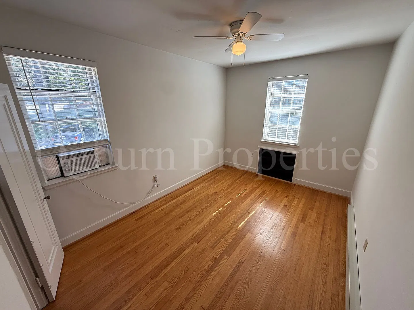 1306 Glade Street — Photo 3