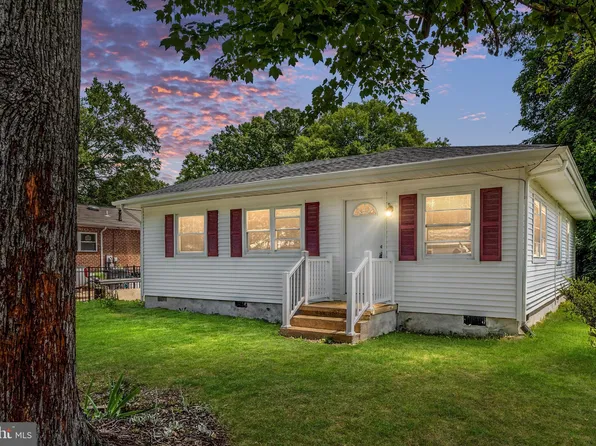 330 7th St, Colonial Beach, VA 22443
