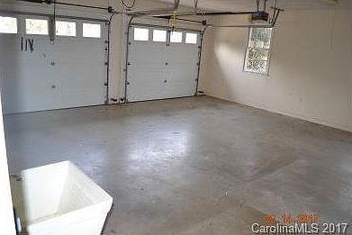5th image of 1036 35th Avenue Ln NE