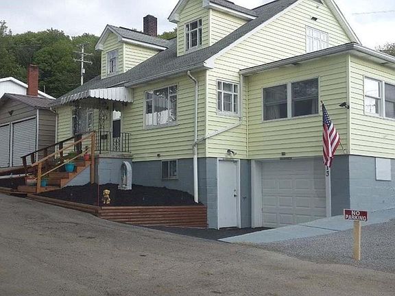 2nd image of 113 Deer St