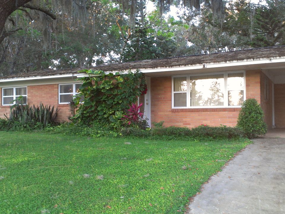 1st image of 10906 Crescent Ln