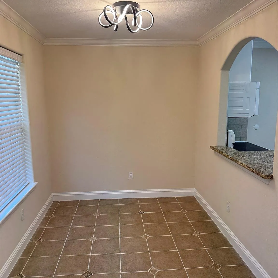 2 bed, 1.0 bath, 1000 sqft, $1,395 — Photo 3