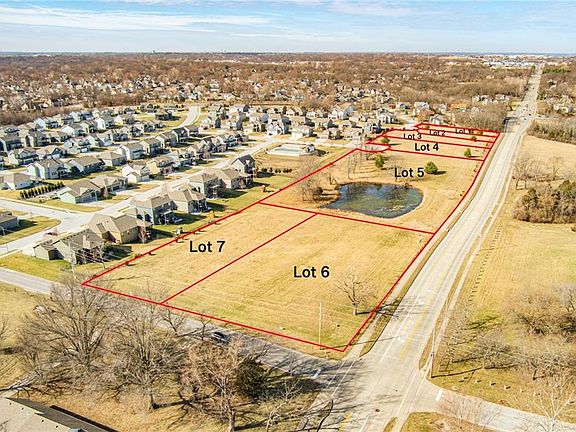 4th image of 1030 NE Todd George Rd