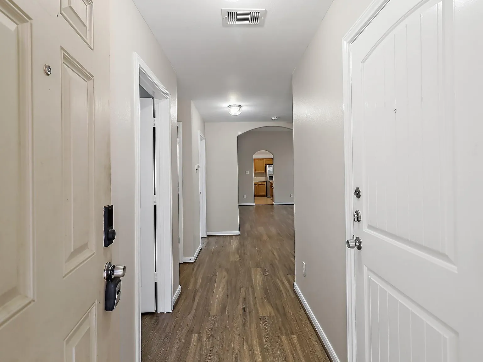 4 bed, 2.0 bath, 1680 sqft, $2,200 — Photo 2