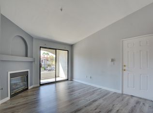 950 Seven Hills Dr APT 2026, Henderson, NV 89052