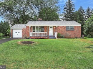 2240 Willow Rd, York, PA 17408