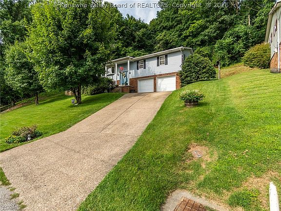 3rd image of 1801 Winding Hill Dr