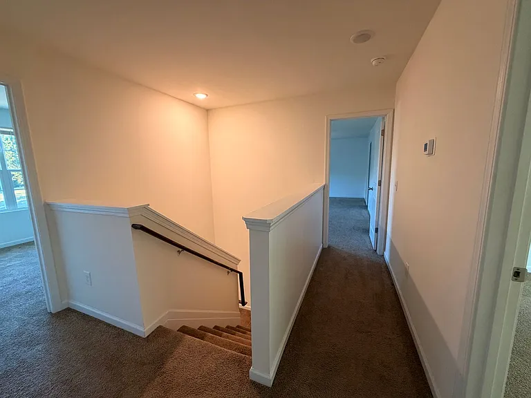 948 Brentwood Park Ln — Photo 32
