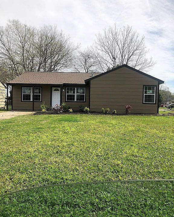 1st image of 8615 Rockford Dr