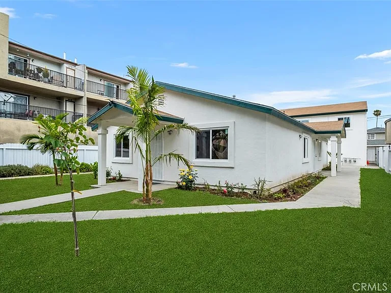 1009N N Parton St — Photo 4