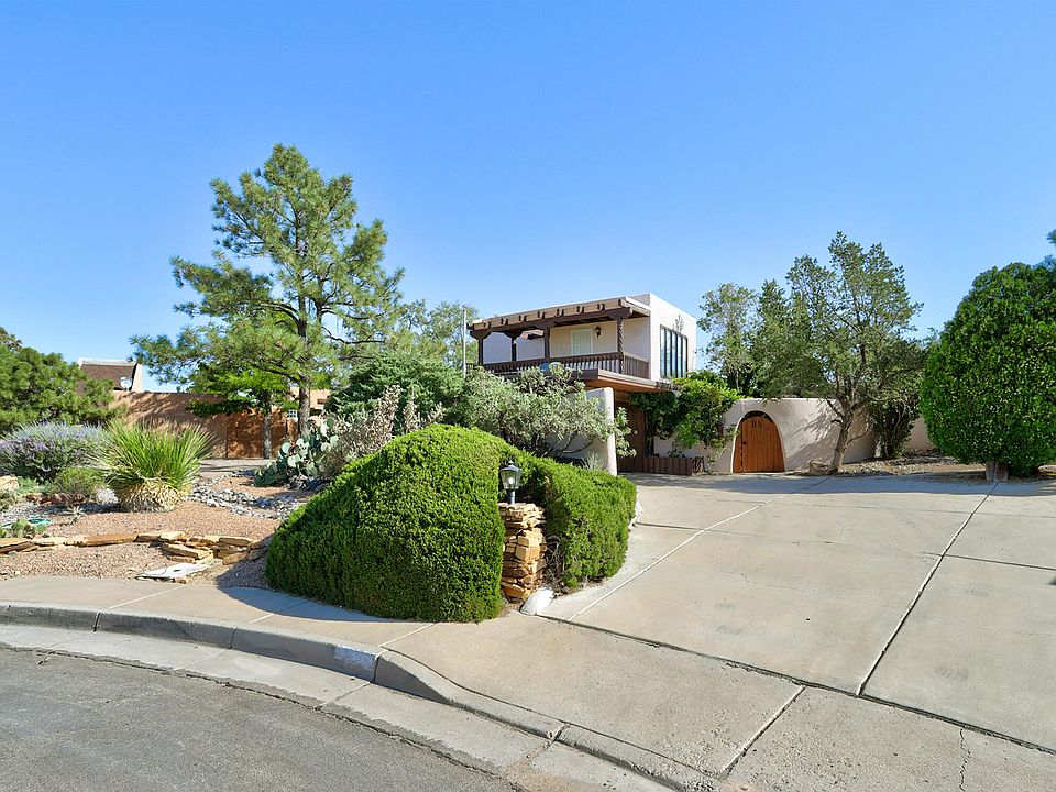 1st image of 5212 Valle Vista Dr NW