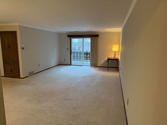 3rd image of 6575 N Green Bay #208