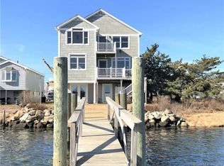 98 Jupiter Point Rd, Groton, CT 06340
