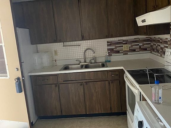 2nd image of 198 Joel Blvd
