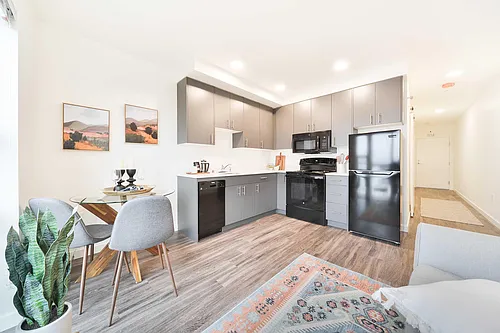 Encore Belltown Apartments Photo 1