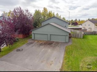 4040 Lakehurst Cir, Anchorage, AK 99519