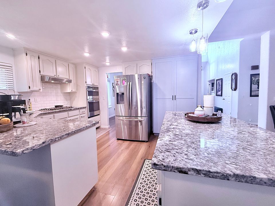 1st image of 8614 W Camden Dr