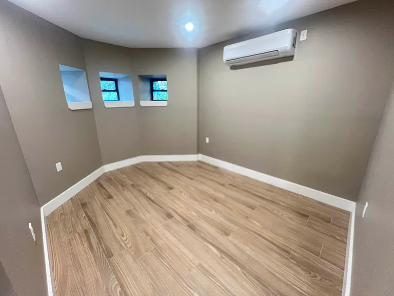 2909 Avenue D #1C — Photo 9