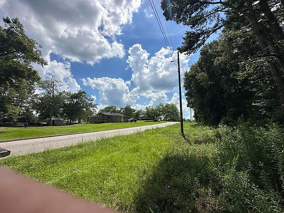 5th image of B3 Duval Dr