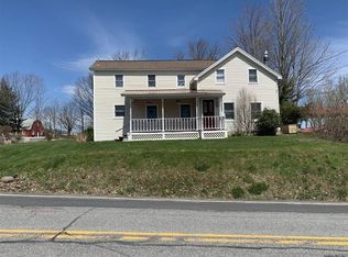 2082 W Glenville Rd, Amsterdam, NY 12010
