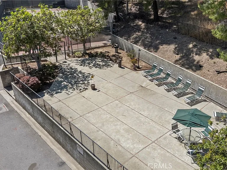 22117 Burbank Blvd #5 — Photo 43