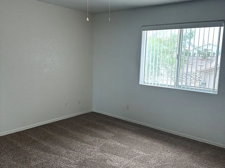 2870 Winterhaven Ct — Photo 15