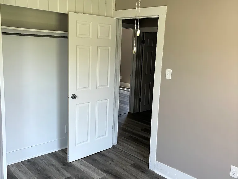 325 E Lincoln St — Photo 6