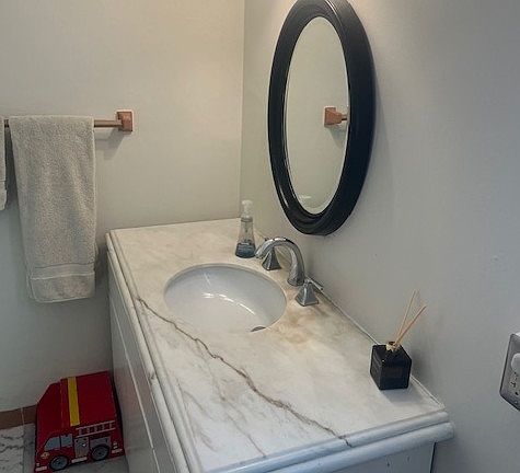 5th image of 1073 SW 9th Ter