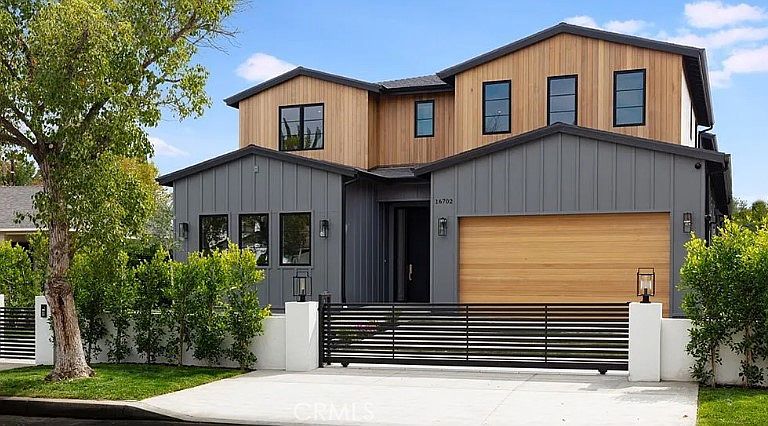 1st image of 16702 La Maida St