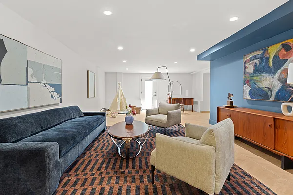 Rented by Nest Seekers International | media 12