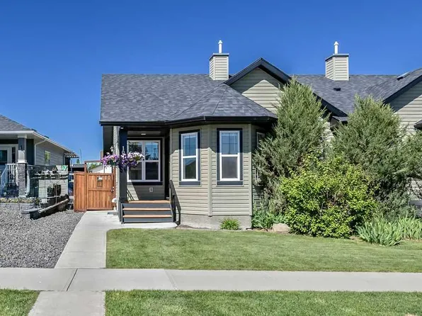 1013 3rd St SW, Diamond Valley, AB T0L 0H0